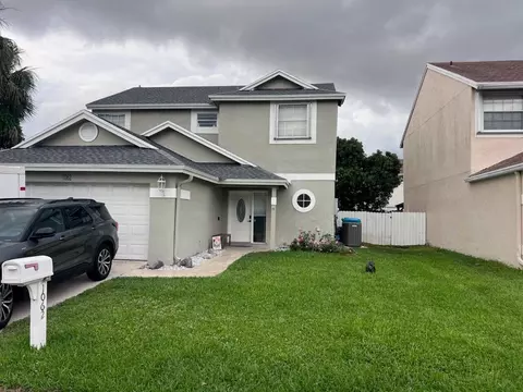 1062 W Fairfax Cir W, Boynton Beach, FL 33436
