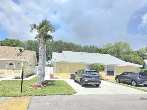 1530 Royal Forest Ct, West Palm Beach, FL 33406