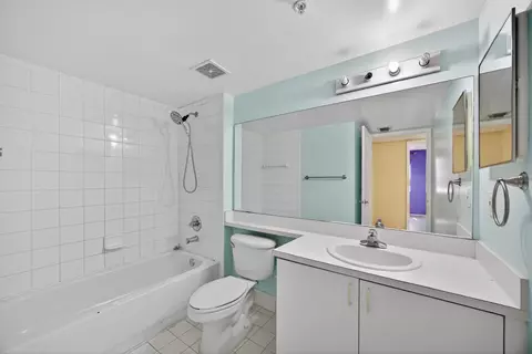 Bath - 3844 Lyons Rd #101-4, Coconut Creek, FL 33073 photo 3 of 3