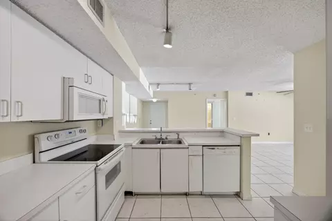 Kitchen - 3844 Lyons Rd #101-4, Coconut Creek, FL 33073 photo 3 of 3