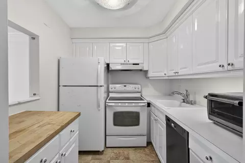 19 Hastings B, West Palm Beach, FL 33417