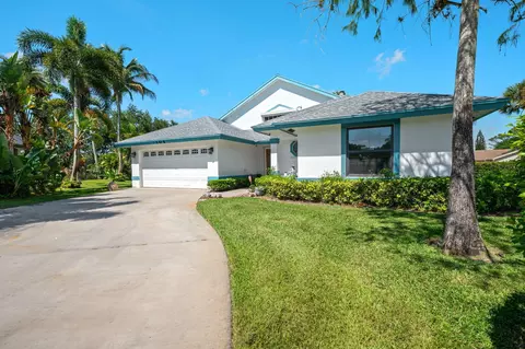 104 Elysium Dr, Royal Palm Beach, FL 33411