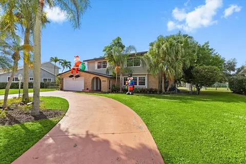 3179 Hoylake Rd, Wellington, FL 33467