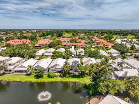 264 Canterbury Dr, Palm Beach Gardens, FL 33418