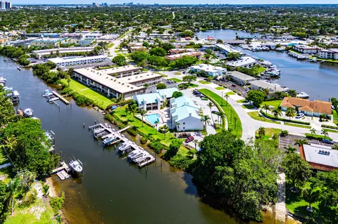 412 Southwind Dr #B2, North Palm Beach, FL 33408