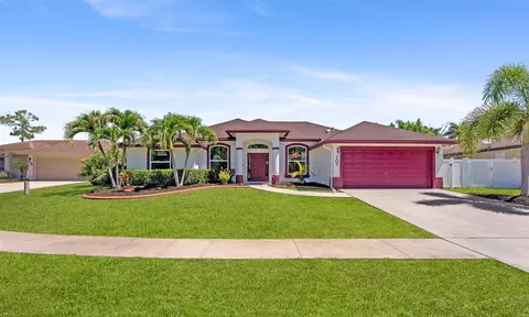 107 Sycamore Dr, Royal Palm Beach, FL 33411