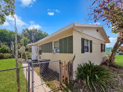 314 Dickson Dr, Fort Pierce, FL 34982
