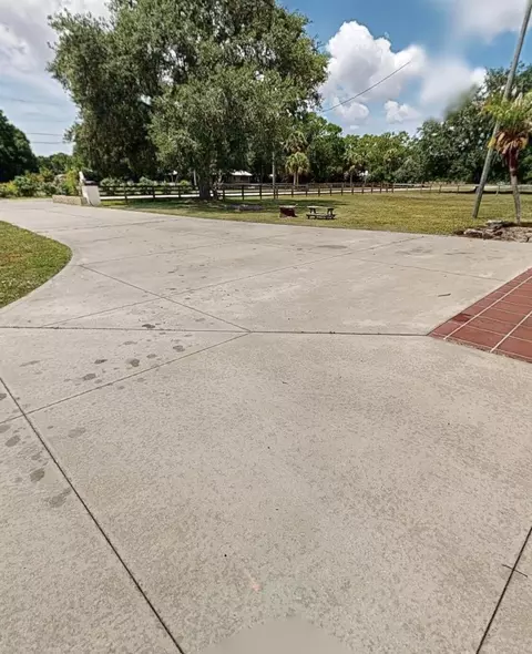 Exterior - 11405 NW 2nd Ter, Okeechobee, FL 34972 photo 3 of 6