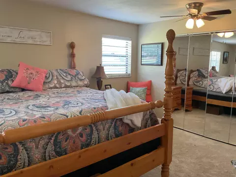 Bedroom - 11405 NW 2nd Ter, Okeechobee, FL 34972 photo 1 of 3