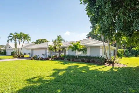 Exterior - 3372 SE Court Dr, Stuart, FL 34997 photo 3 of 10