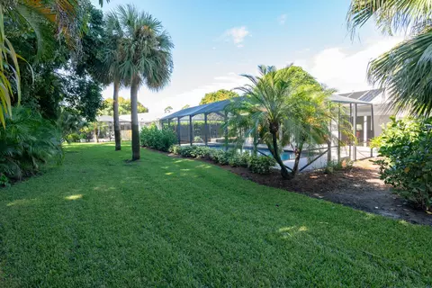 Exterior - 3372 SE Court Dr, Stuart, FL 34997 photo 10 of 10