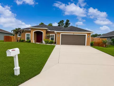 170 SW Pilsner Cir, Port Saint Lucie, FL 34953