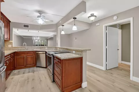23305 N Barwood Ln N #209, Boca Raton, FL 33428