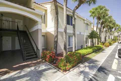 815 W Boynton Beach Blvd #11-103, Boynton Beach, FL 33426
