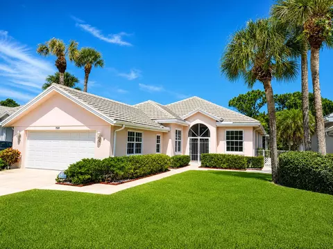 7529 SE Bay Cedar Cir, Hobe Sound, FL 33455