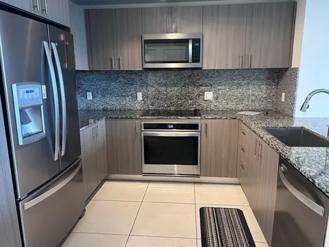 5350 NW 84th Ave #609, Doral, FL 33166