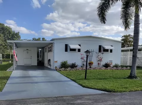8270 South St, Boca Raton, FL 33433