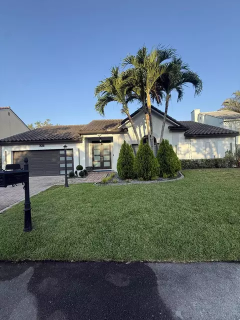 7670 NE Live Oak Dr, Coral Springs, FL 33065