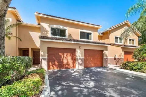 1100 Scotia Dr #105, Hypoluxo, FL 33462