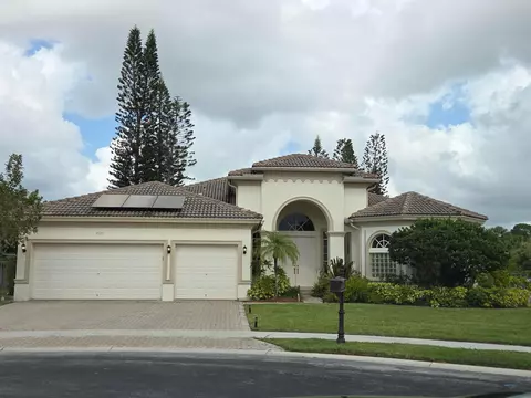 2926 E Fontana Ct, Royal Palm Beach, FL 33411