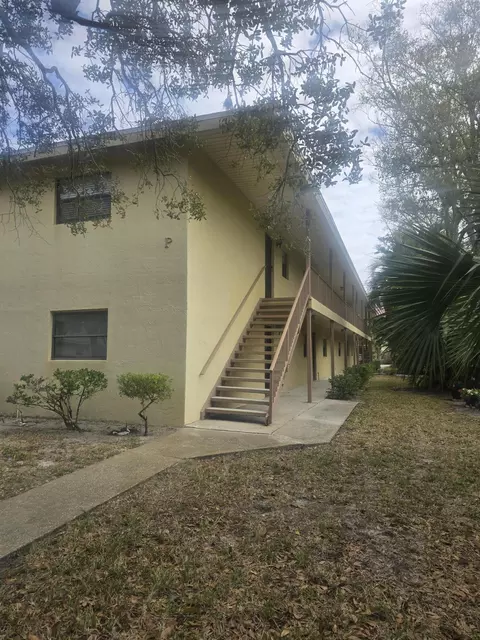400 18th St #P-5, Vero Beach, FL 32960