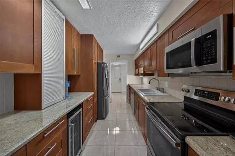 4702 Fountains Dr S #205, Greenacres, FL 33467