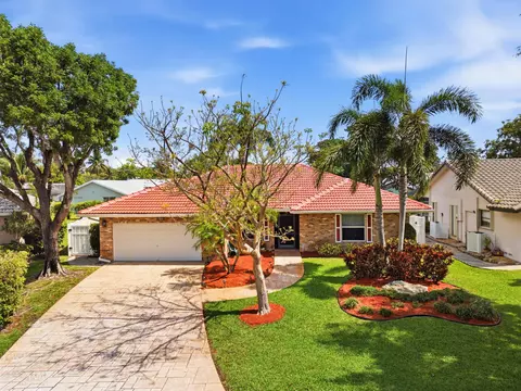 7215 NW 43rd St, Coral Springs, FL 33065