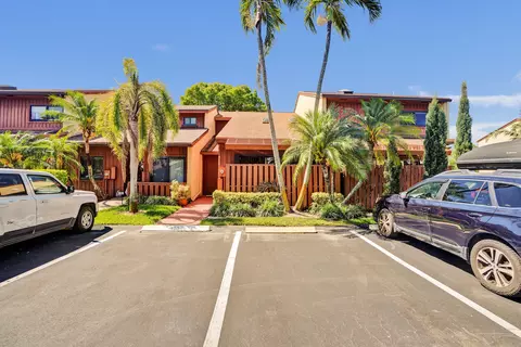 456 SE 14th St, Dania Beach, FL 33004