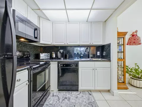 Kitchen - 202 Brittany F, Delray Beach, FL 33446 photo 2 of 3