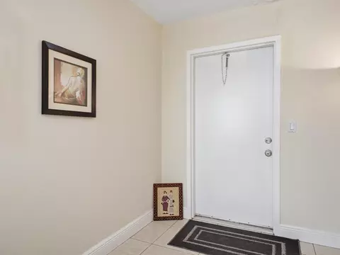 Entry Way - 202 Brittany F, Delray Beach, FL 33446 photo 1 of 2