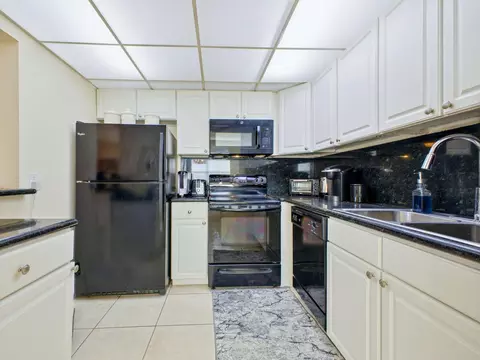 Kitchen - 202 Brittany F, Delray Beach, FL 33446 photo 1 of 3