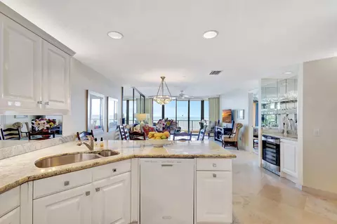 Kitchen - 800 Ocean Dr #404, Juno Beach, FL 33408 photo 3 of 6