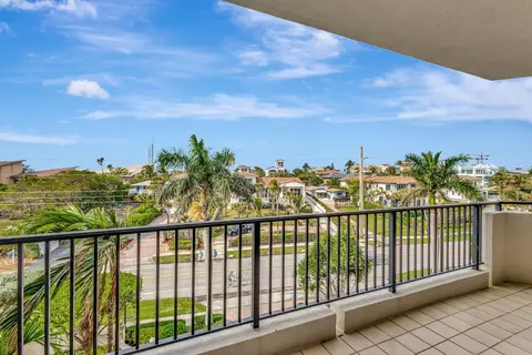 Exterior - 800 Ocean Dr #404, Juno Beach, FL 33408 photo 4 of 10