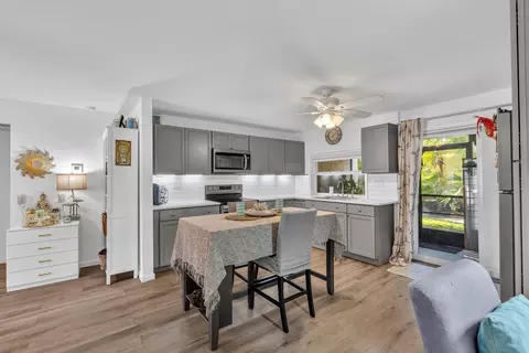 5314 NE 6 Ave #E20, Oakland Park, FL 33334