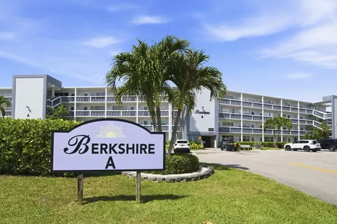 4002 Berkshire #4002, Deerfield Beach, FL 33442