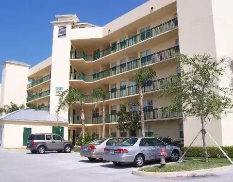 27 Royal Palm Way #406, Boca Raton, FL 33432