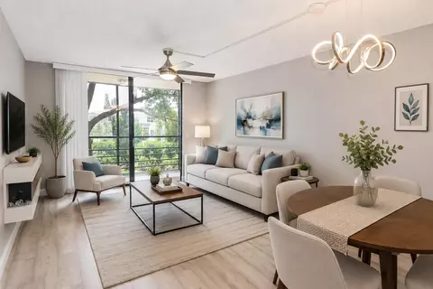 4640 W Lucerne Lakes Blvd W #205, Lake Worth, FL 33467
