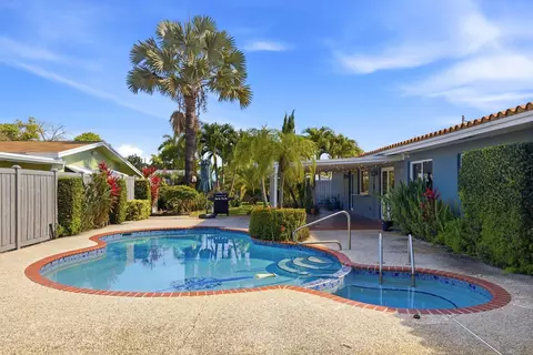 3381 NE 8th Ave, Oakland Park, FL 33334