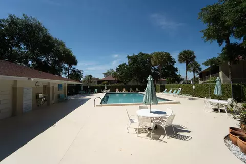 Exterior - 6519 Chasewood Dr #E, Jupiter, FL 33458 photo 4 of 4