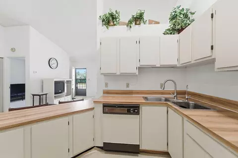 Kitchen - 6519 Chasewood Dr #E, Jupiter, FL 33458 photo 3 of 3