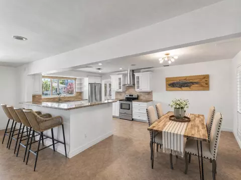 330 SE 10th St, Pompano Beach, FL 33060