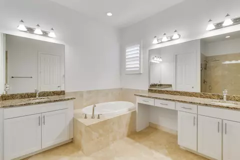 Bath - 119 Steeple Cir, Jupiter, FL 33458 photo 1 of 3