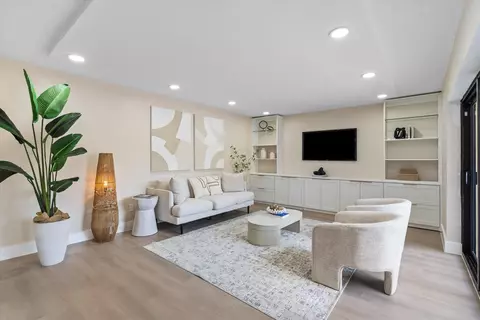 825 Center St #49D, Jupiter, FL 33458