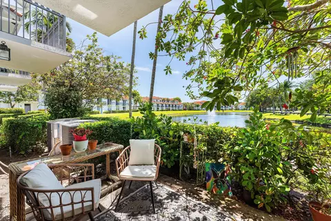 2012 Alta Meadows Ln #111, Delray Beach, FL 33444