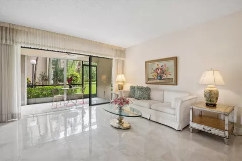 2307 SW 15th St SW #1, Deerfield Beach, FL 33442
