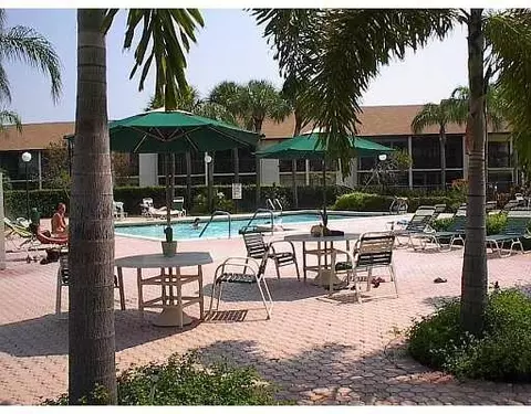 2307 SW 15th St SW #1, Deerfield Beach, FL 33442