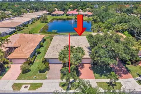 9532 N Crescent View Dr N, Boynton Beach, FL 33437