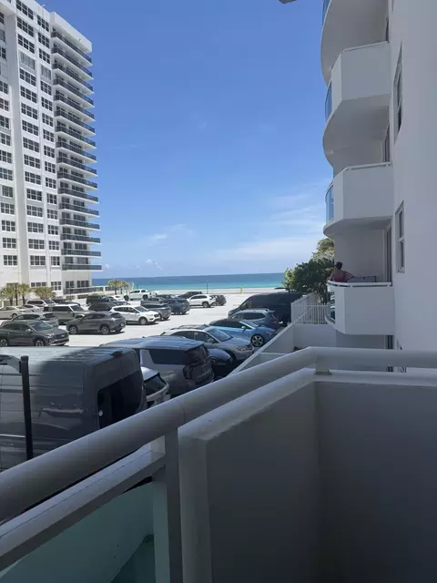 3001 S Ocean Dr, Hollywood, FL 33019