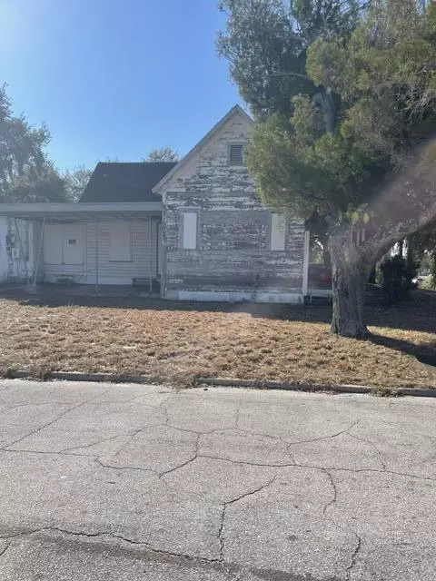 530 N 7th St, Fort Pierce, FL 34950
