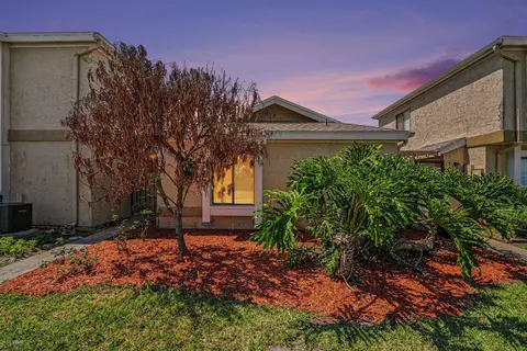1011 NE Abada Ct NE #110, Palm Bay, FL 32905